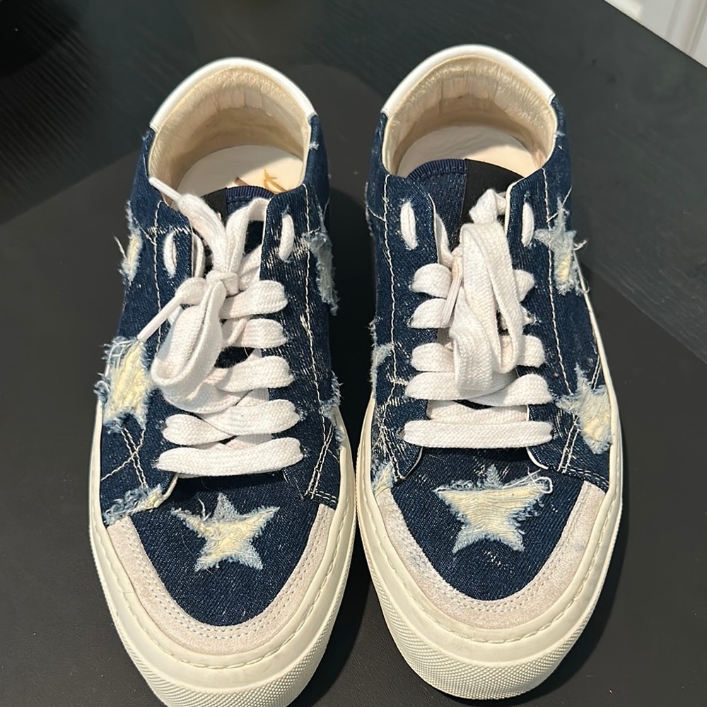Sam Edelman Blue Star Sneakers